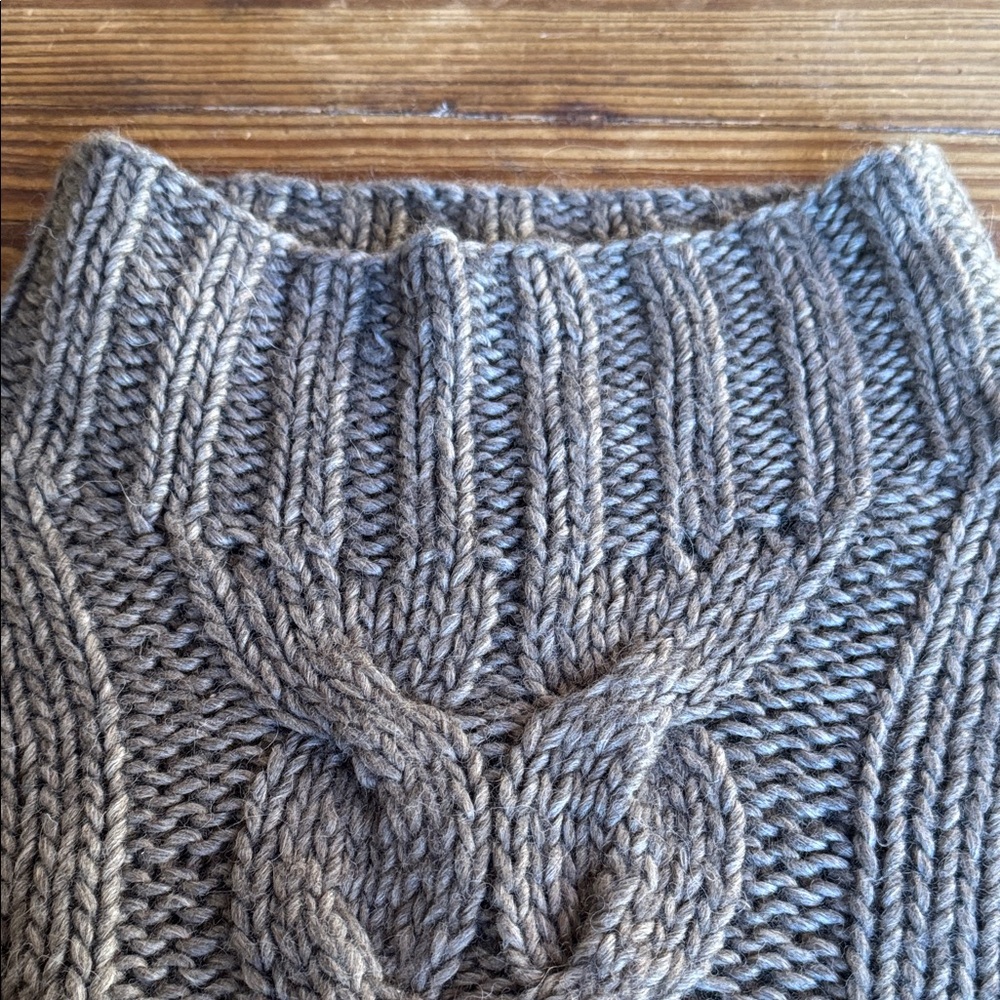 Ivan Grundahl big boxy cropped knitted turtleneck Sweater with cable - Picture 8 of 9